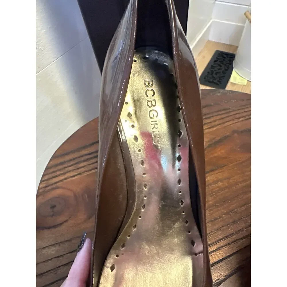 BCBG Girls Patent Leather Heels, Womens 7 1/2, Brown Patent Leather